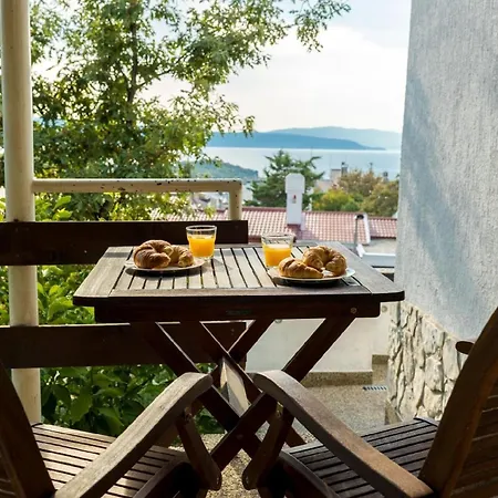 Fuer 3 Personen Ca 30 Qm In Njivice, Kvarner Bucht Krk Njivice